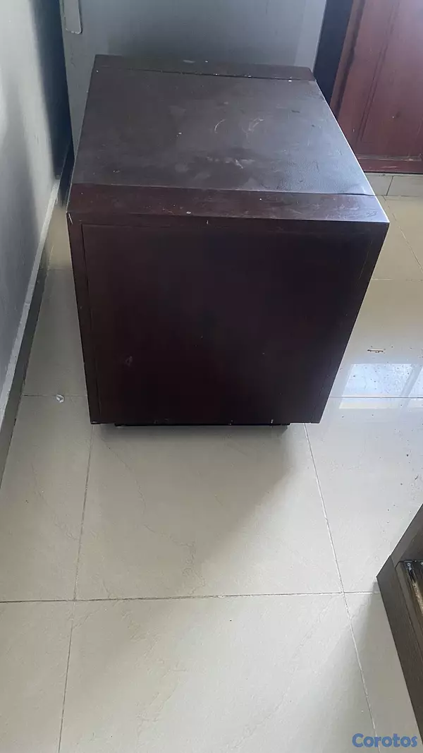 decoración y accesorios - mesa de noche o auxiliar  3