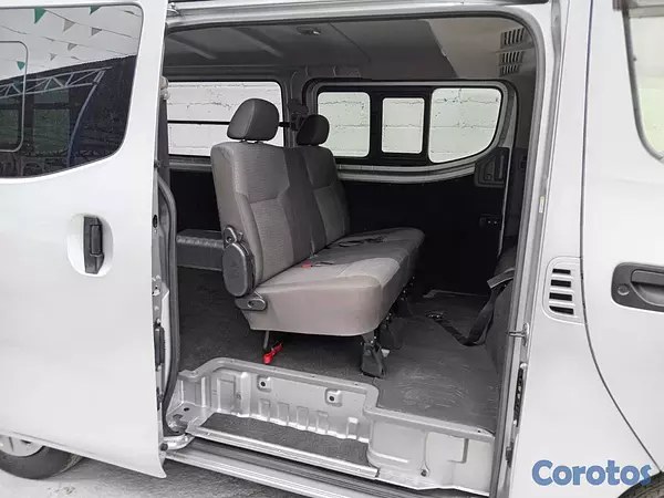jeepetas y camionetas - NISSAN CARAVAN NV350 8