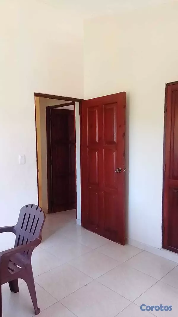 casas - Alquilo Casa 2 Niveles Respaldo Los tres Ojos  8