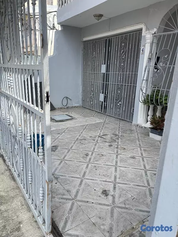 casas - venta de casa en corales del sur Santo Domingo este  3