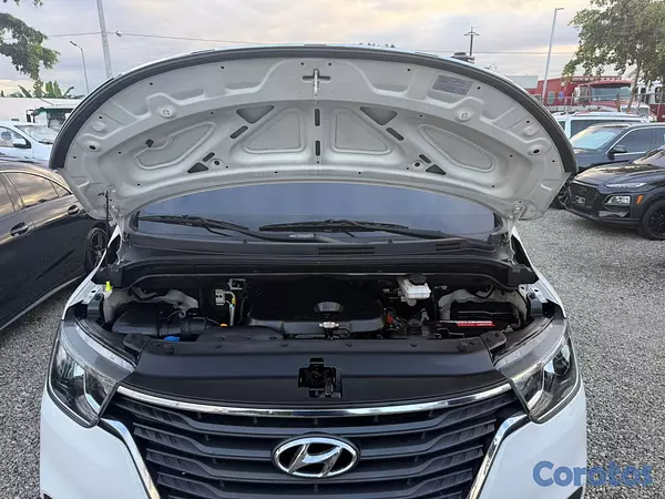 jeepetas y camionetas - HYUNDAI STAREX/H1 2019 DIESEL 12 PASAJEROS 9