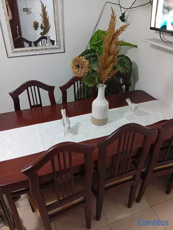 muebles y colchones - Juego de comedor de 6 sillas en caoba...  2