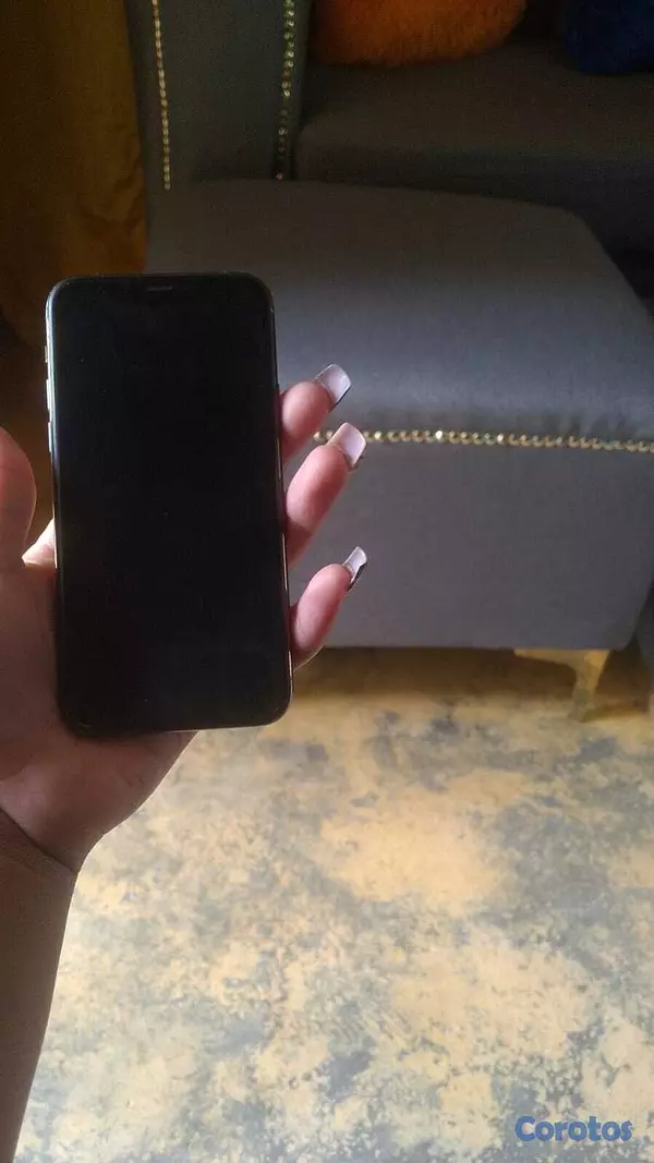 celulares y tabletas - Vendo iPhone 11 pro  2