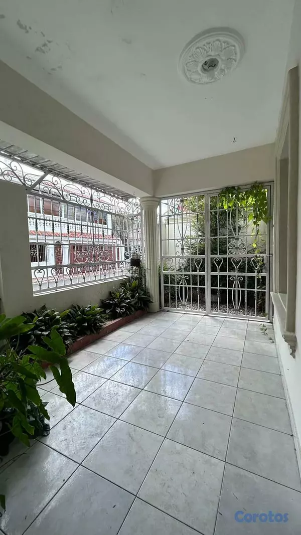 casas - CASA DOS NIVELES EN VENTA EN SAN ISIDRO  1