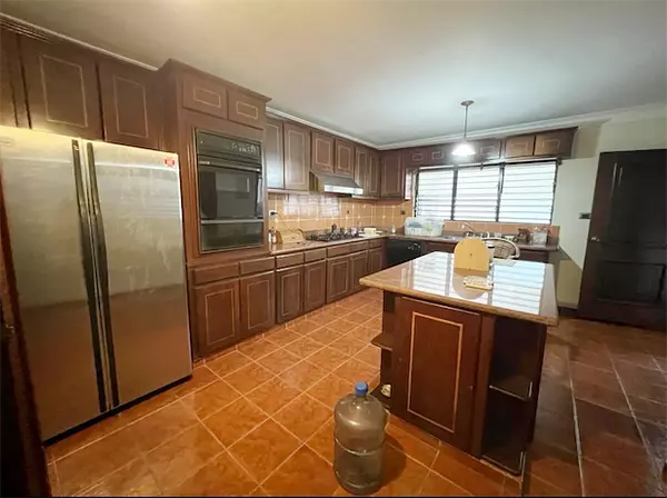 casas - Propiedad en arroyo hondo  8
