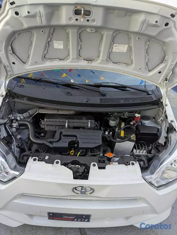 carros - TOYOTA PIXIS 9