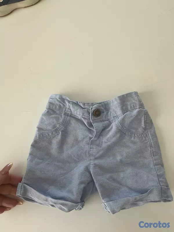 ropa y zapatos - vendo dos pares de zapatos y dos shorts de bebé  10