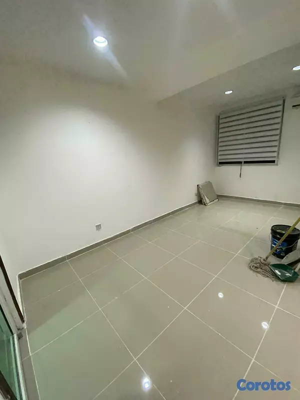 oficinas y locales comerciales - Alquilo en Gazcue, Torre profesional, Excelente Oficina 4