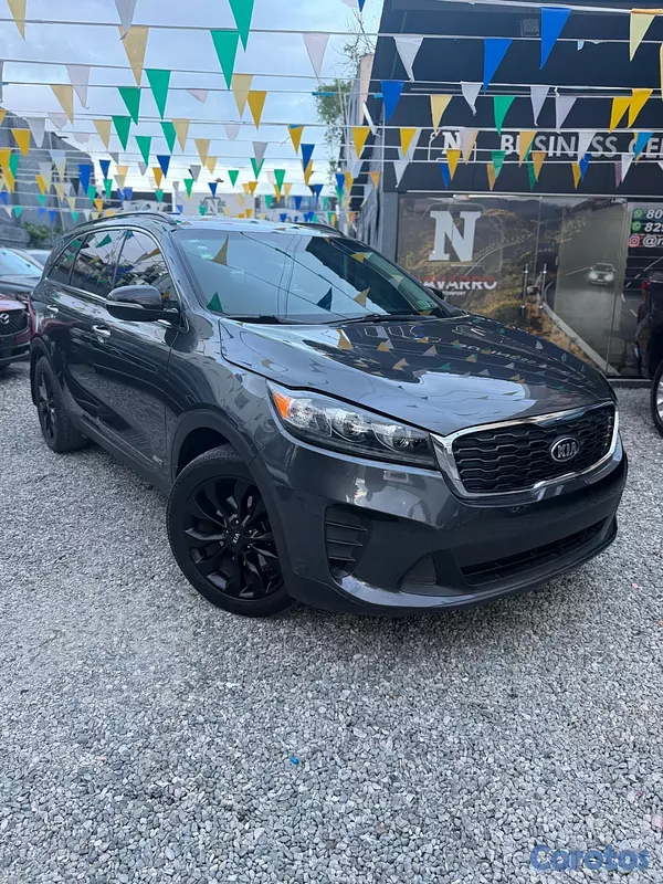 jeepetas y camionetas - KIA SORENTO LX 2019 2