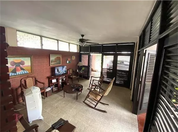 oficinas y locales comerciales - Propiedad  con finés comerciales 4
