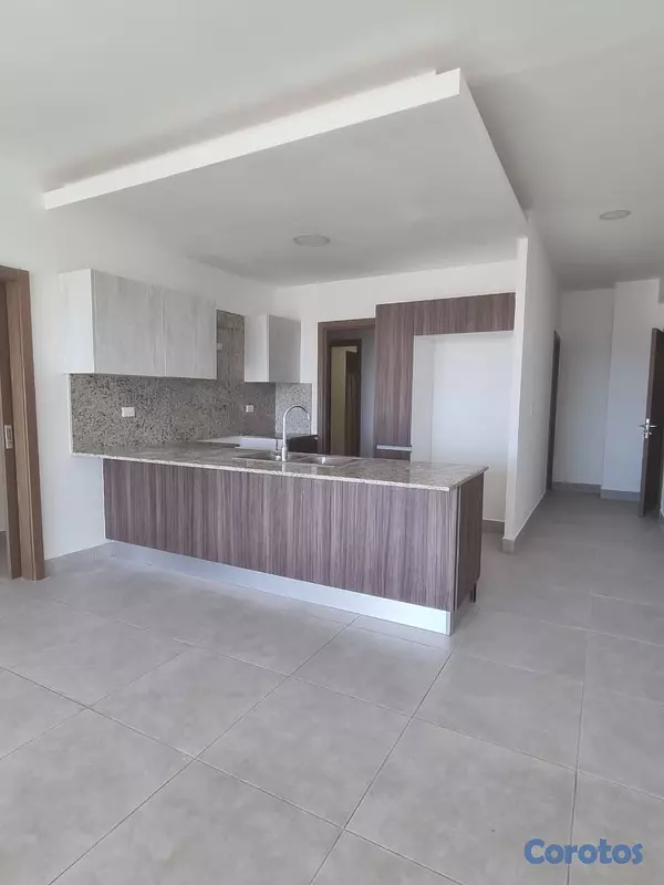 apartamentos - Alquilo Elegante Apartamento en Av. Bolívar, vista al mar, 3 habitaciones. 7