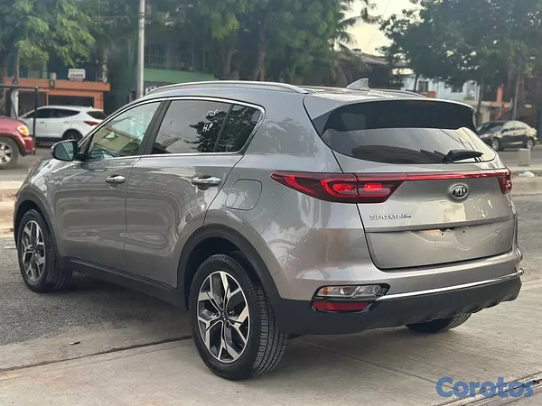 jeepetas y camionetas - Kia Sportage EX  4