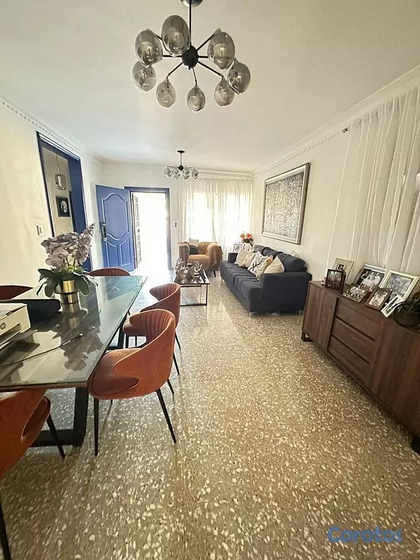 casas - Casa de 3 habitaciones 2 baños en venta en Ciudad  19