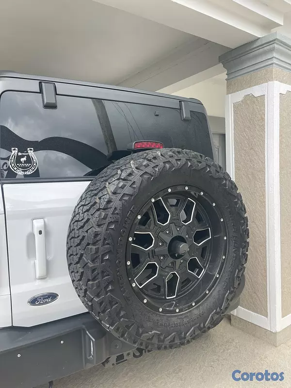 jeepetas y camionetas - ford bronco recien importado  3