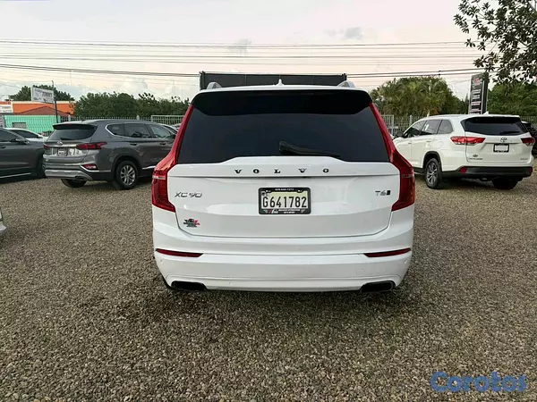 jeepetas y camionetas - volvo xc 90 2018 momentun 9