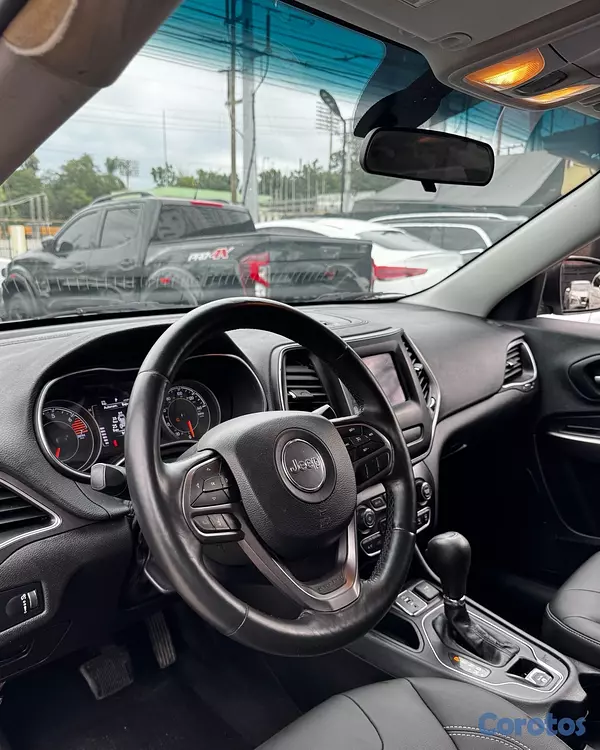 jeepetas y camionetas - Jeep Cherokee Latitude 2019 6