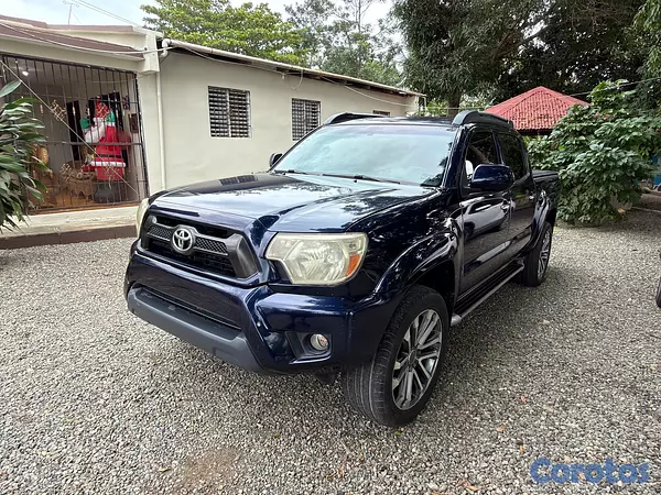jeepetas y camionetas - se vende Tacoma 2013 9