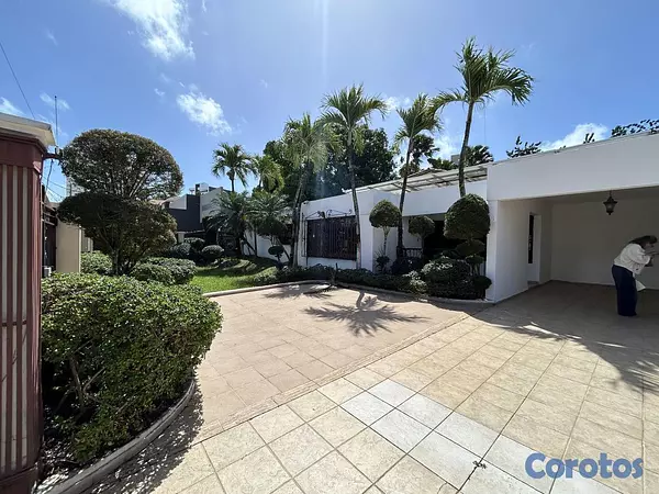 casas - Casa para vivienda o comercial en alquiler en El M 16