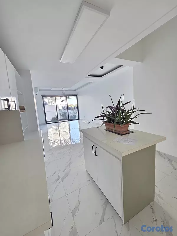 apartamentos - alquiló bella vista sur piso 4 con línea blanca tres habitaciones 2.5 baños dos  4