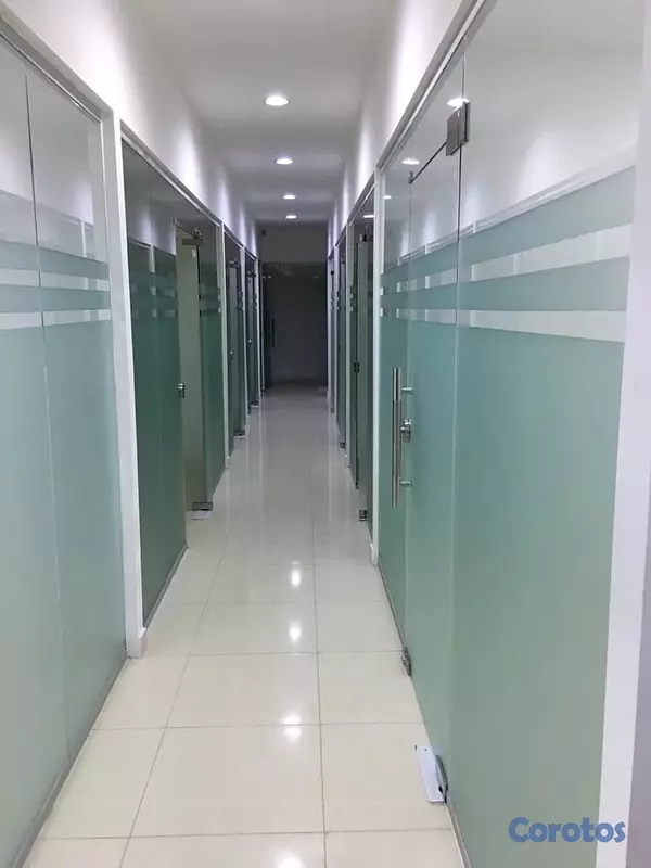 oficinas y locales comerciales - alquilo oficina en malecón  6