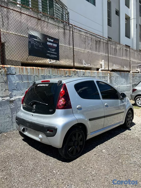 carros - Peugeot 107 Trendy 2012 4