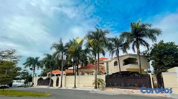 casas - For Sale Casa Tipo Mansion en Cuesta Hermosa I con 2