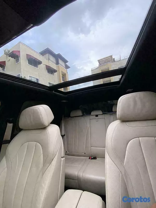 jeepetas y camionetas - 2017 bmw x5 xDrive35i  $22,600 como nueva 6