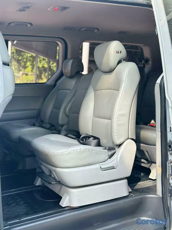 jeepetas y camionetas - 2020 HYUNDAI GRAND STAREX 12 PASAJEROS 9