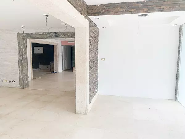 oficinas y locales comerciales - Local esquinero en Naco 6