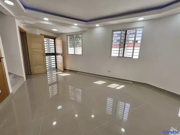 casas - venta de casa con piscina en la autopista de san Isidro brisa oriental  5
