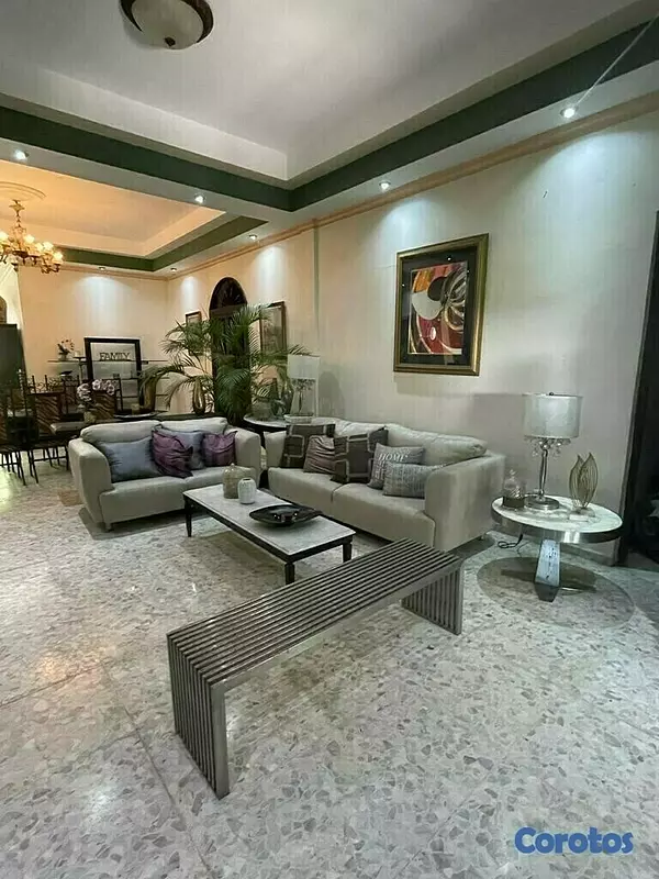 casas - VENDO Hermosa Casa Colonial Ubicada En Zona Exclusiva de Gazcue 
CODIGO: PD168
 2