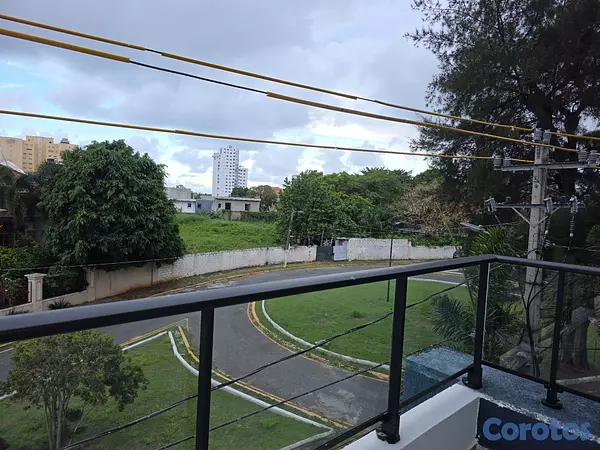 apartamentos - Cacicazgos 2da con Terraza Lujoso Apto. con Acabados de 1era excelente ubicación 2