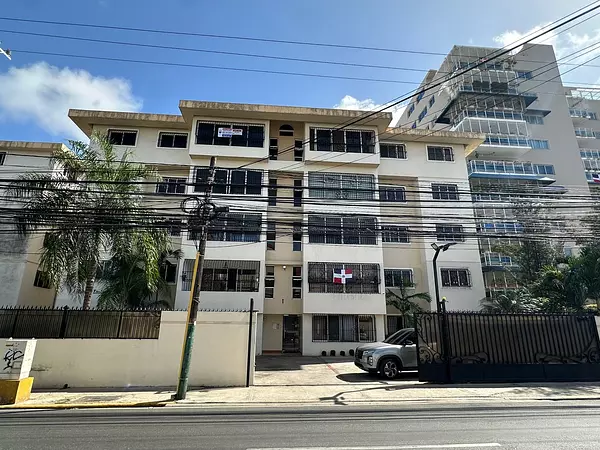 apartamentos - ARROYO HONDO VIEJO A un paso de Supermercados y Plazas
195 mt2 
US$220,000 10