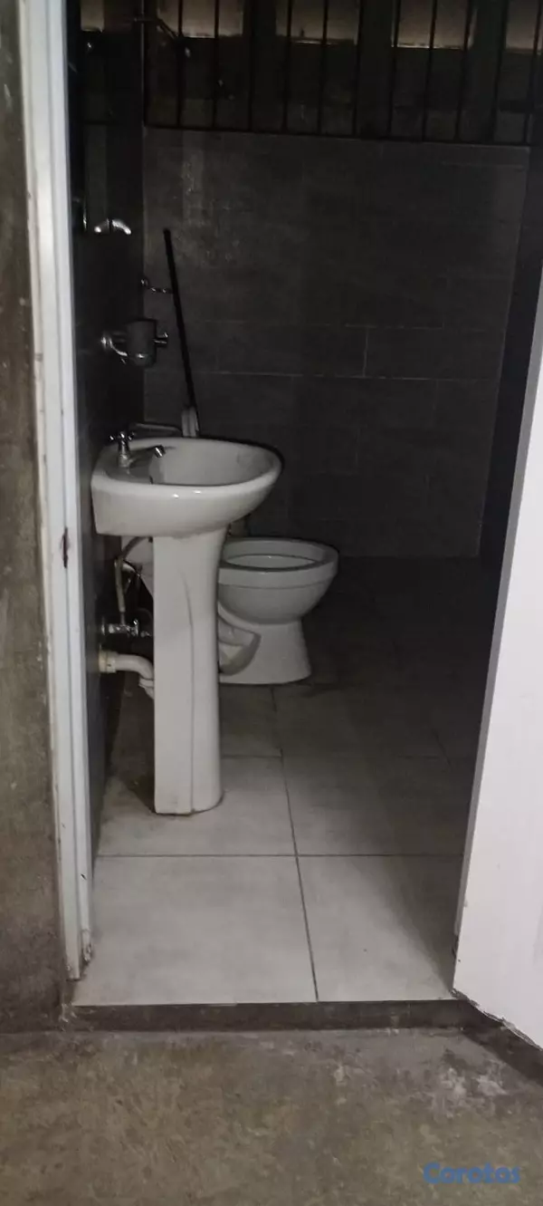 otros inmuebles - Alquilo Nave en Ensanche la fe 4