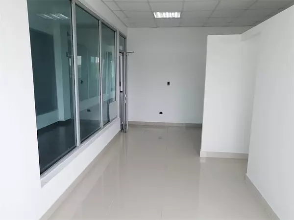 oficinas y locales comerciales - Local céntrico y comercial 6