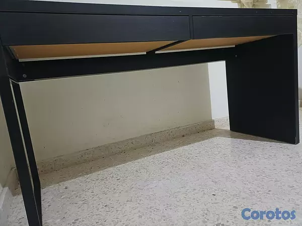 muebles y colchones - Escritorio Micke Ikea Usado 5