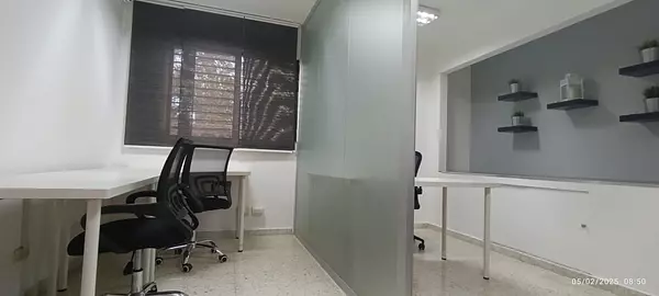 oficinas y locales comerciales - Vendo oficina totalmente amueblada en Piantini 3
