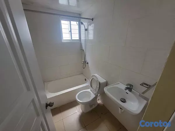 apartamentos - venta de apartamento en  charles de Gaulle Santo Domingo este de 100mts 3er piso 4