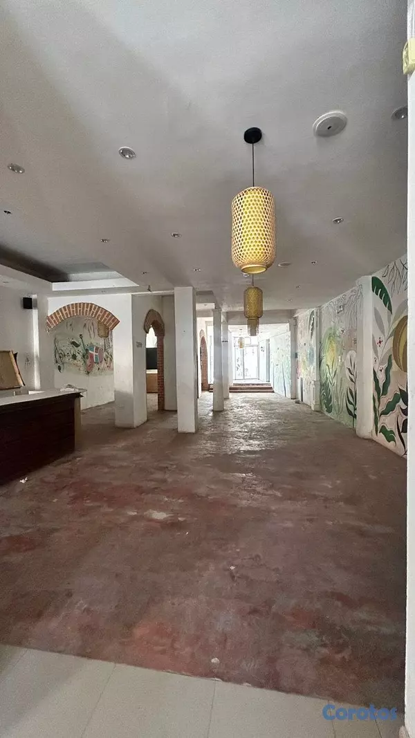 oficinas y locales comerciales - venta de edificio en zona colonial  4