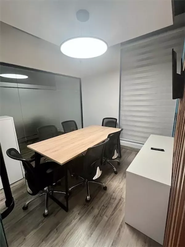 oficinas y locales comerciales - Local amueblado en el millon 4