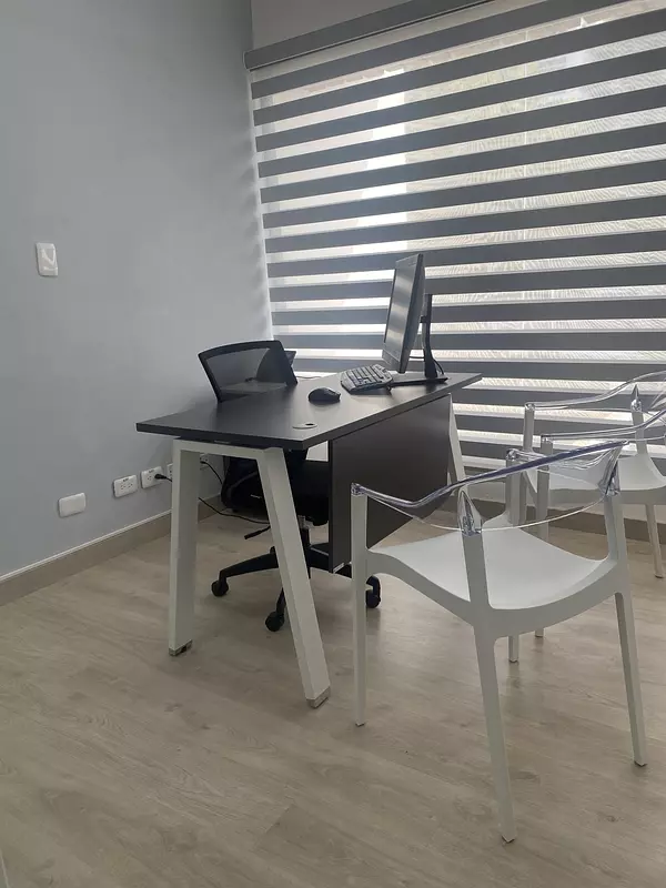 oficinas y locales comerciales - Alquilo un 1er Piso Completo de Consultorios Médicos amueblados  9