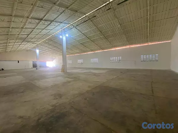 otros inmuebles - Almacén con Oficinas en Alquiler – 500 m² | Avenid 6