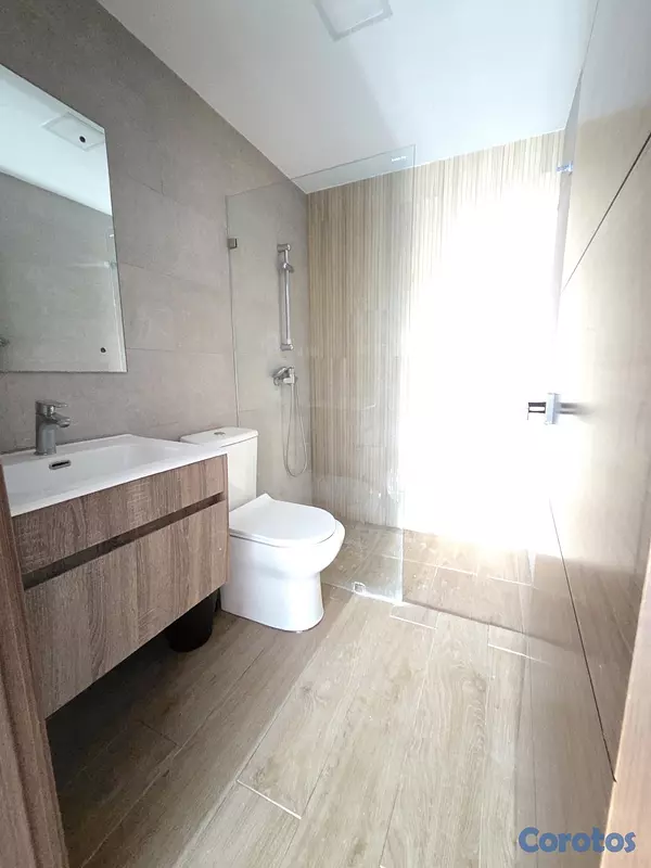 apartamentos - alquiló bella vista sur piso 4 con línea blanca tres habitaciones 2.5 baños dos  5