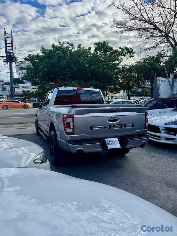 jeepetas y camionetas - Ford F-150 Lariat SuperCrew 2022 6