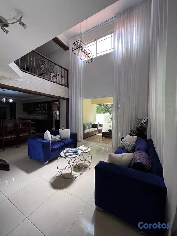 casas - Casa de dos niveles en Cuesta Hermosa III 2