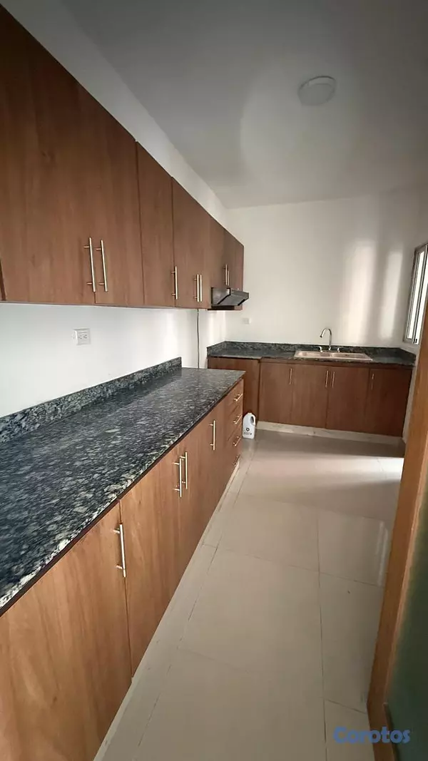 apartamentos - Apartamento en venta, 4to piso con terraza en el Res. Colinas III. 4