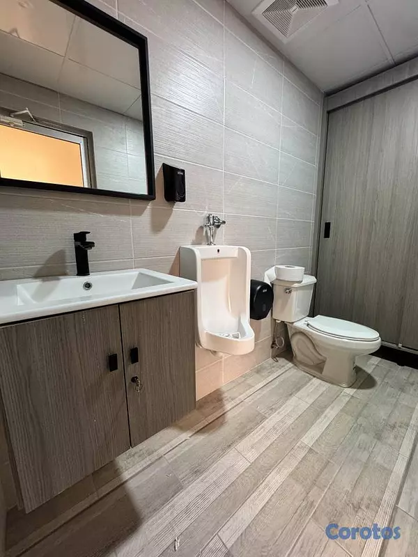 oficinas y locales comerciales - Local comercial de 135mt2 en alquiler en Mirador S 5