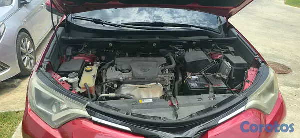 jeepetas y camionetas - Toyota RAV4 LE 2017 2WD 4