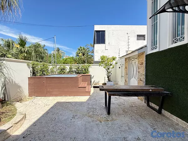 casas - casa de tres hab con baños y estudio . con jacuzzi en su jardín en  US 3,300 2