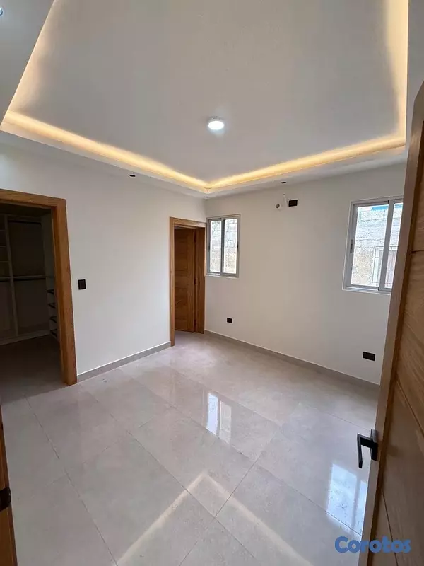 casas - venta de mansión con piscina y 382m en la autopista de san isidro Santo Domingo  11